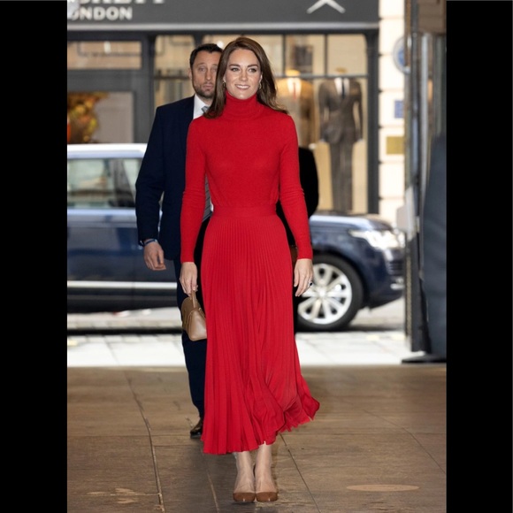 Vintage Column Skirt Buttons Down Back Slit - Picture 10 of 17